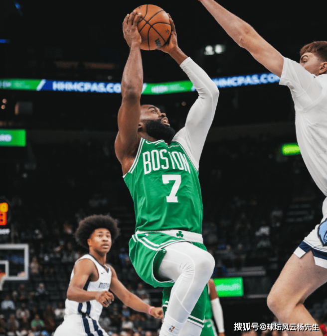 南宫NG赛前波士顿凯尔特人备战NBA常规赛，篮板制胜细节曝光，话题不断，纪律约束更严格的简单介绍