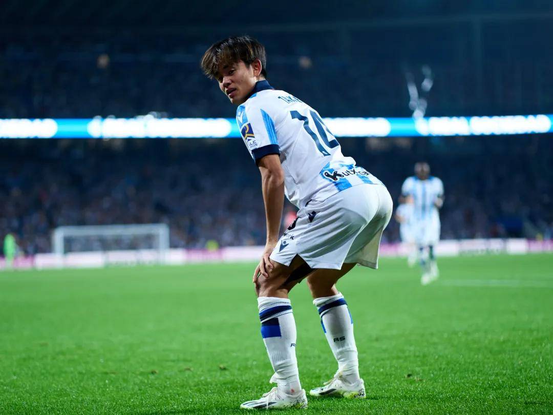 转折点皇家社会复出首秀；英超今夜攻防权衡；媒体盛赞；临场指挥获称赞的简单介绍